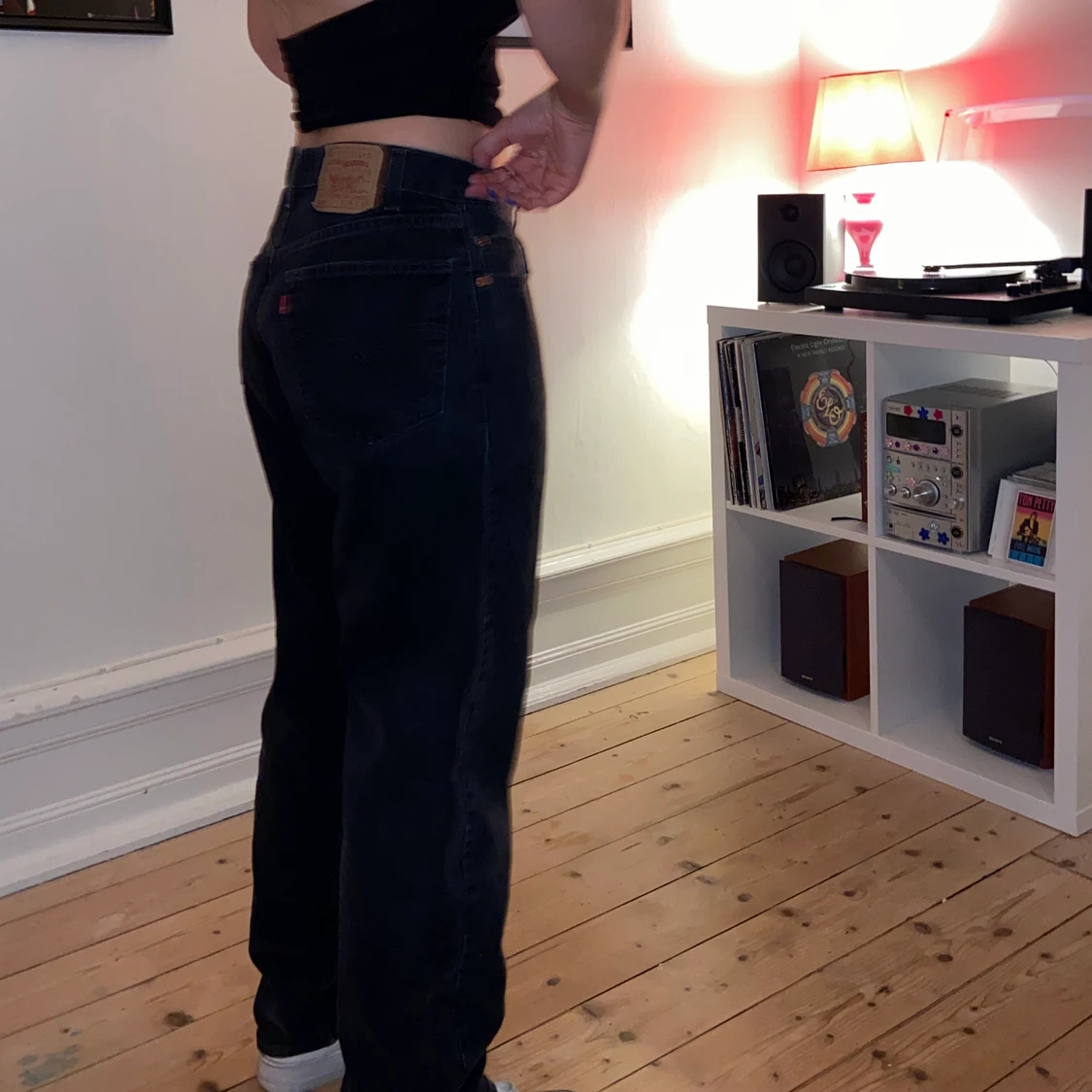 Svarta levisjeans  - 91