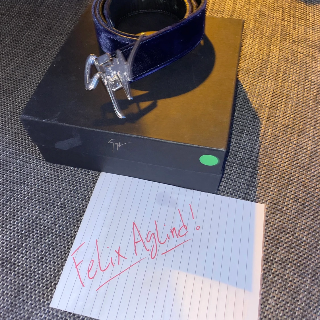 giuseppe zanotti suede / svart bälte