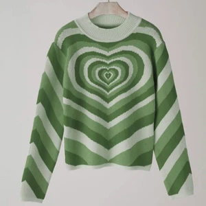 Cider heartwave grön  - Snabbast köpare prioriteras. Kollar intresse på min nya oanvända cider heart wave tröja! Sjukt skön och i nyskick. Den eftertraktade i grön😊 Om fler är intresserade så blir det budgivning