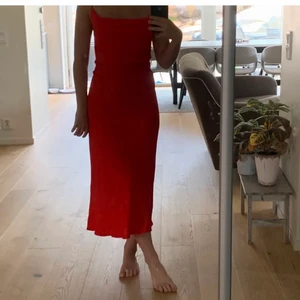 Röd klänning - Köparen står för frakten😘💞💋