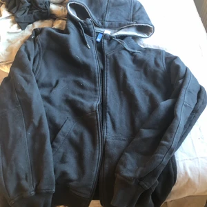 Zip up hoodie - Den är ifrån h&m