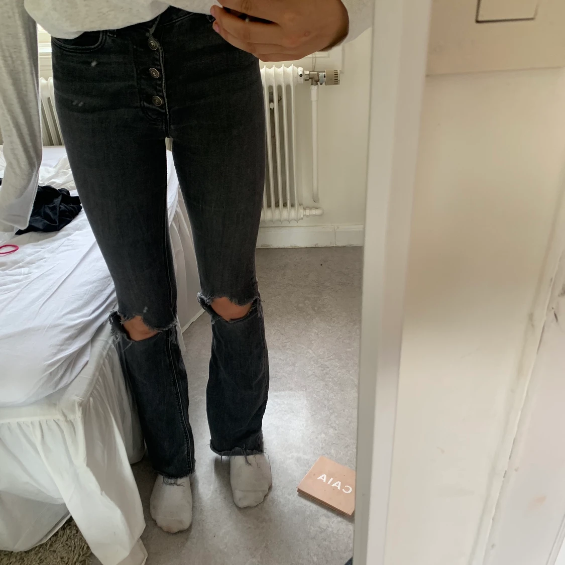 Zara jeans med slitningar i strl 34! - 90