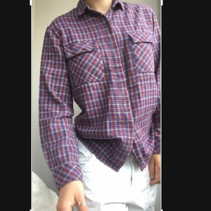 Rutig skorta - Skjorta men kan användas som kofta. Skönt material och värmande