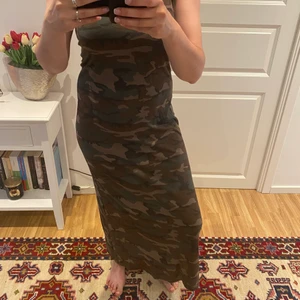 Klänning 👗👗👗 - Storlek S, använd jätte liten 