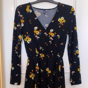 Byxdress  - En fin byxdress i storlek 38 med stretch 