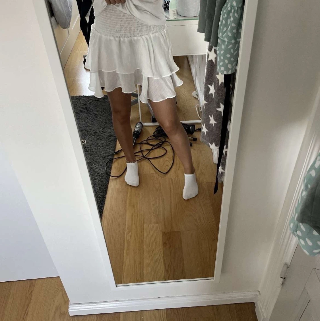 Vit volang kjol  - 90