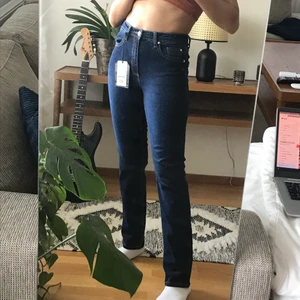 MANGO Jeans - Oanvänd bara testad.