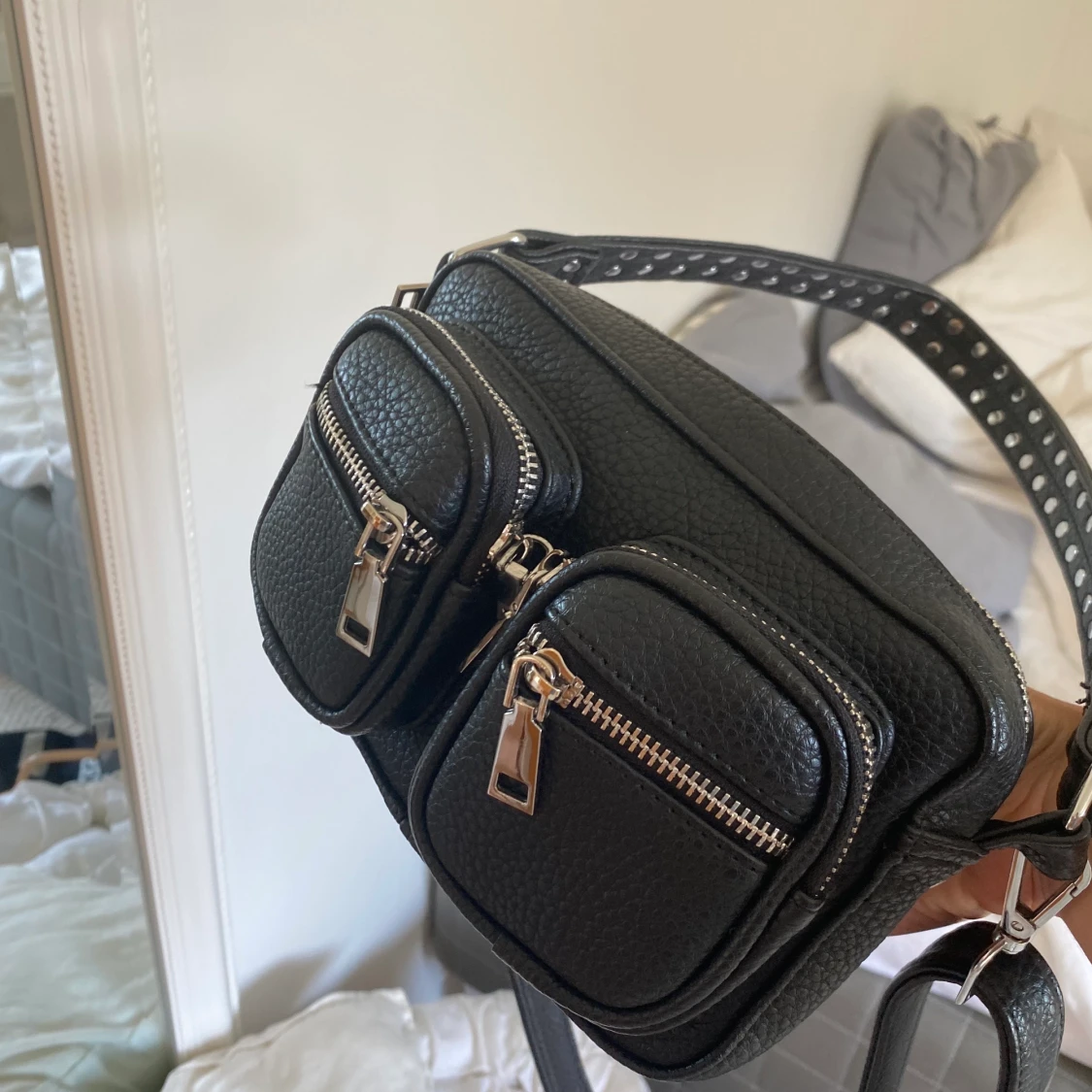 Liten noellaväska i skin - 25