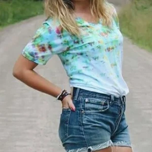 Batikmönstrad T-shirt  - Batikmönstrad T-shirt 