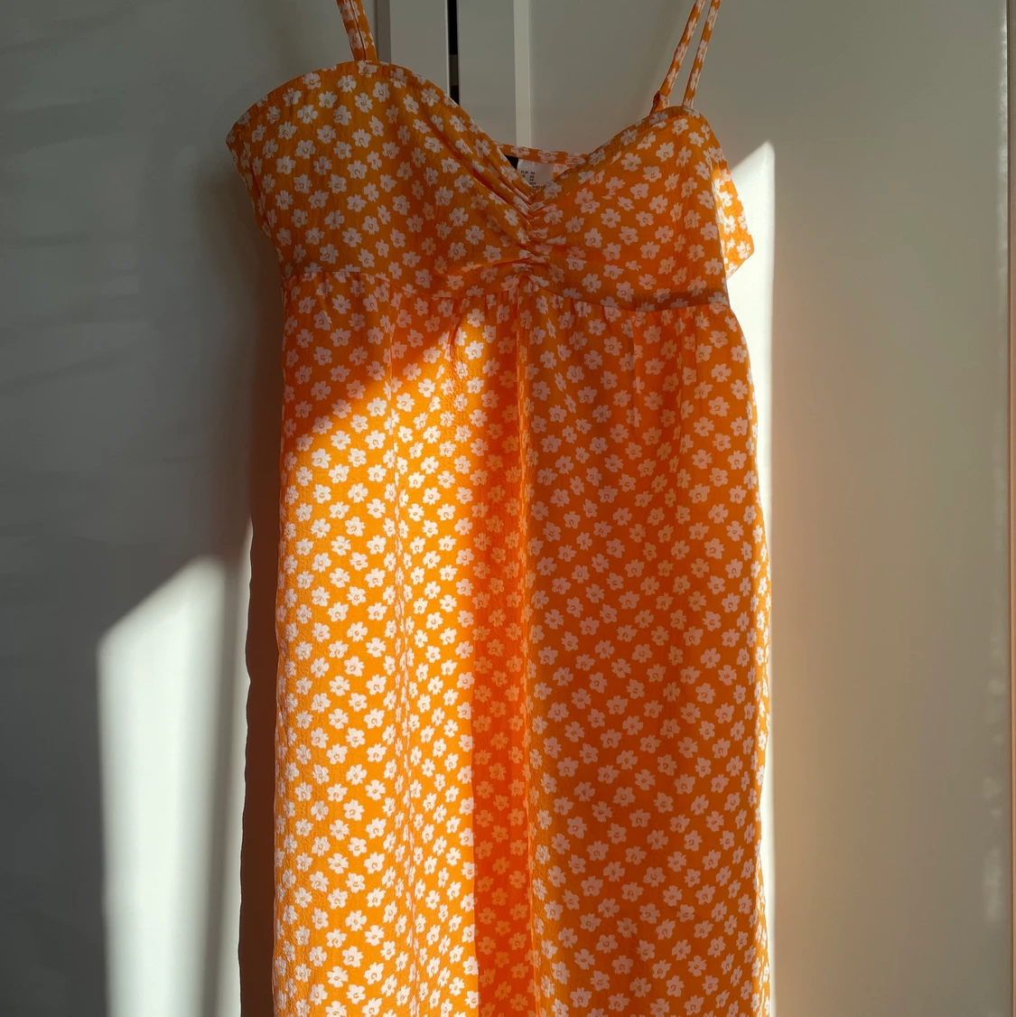 Orange klänning - 91