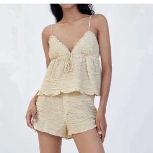 Zara linne  - Så fint linne från zara, Stl S, som är i toppen skick! Kan mötas upp i Stockholm eller frakta.