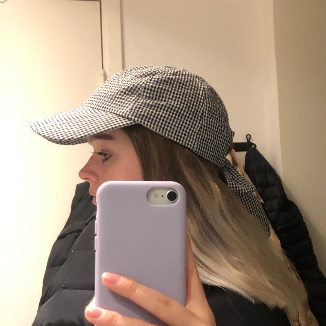 Söt keps med rutmönster - 90