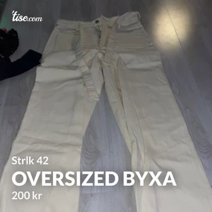 Oversized byxa i storlek 42.  - Väldigt fina byxor från BIK bok köpte de för 500 och de är inte använda. Säljer de för 200. Hör av er för fler bilder eller information. Kan även mötas upp i Göteborg ☺️