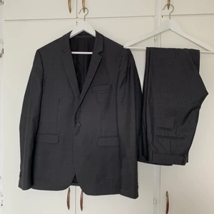 Kostym Bläck - HerrKostym märket bläck. Storlek 48. Hel och fin. 