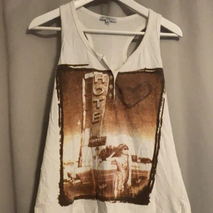 Linne - Säljer detta linnet i storlek M💗 köparen står för frakten🥰