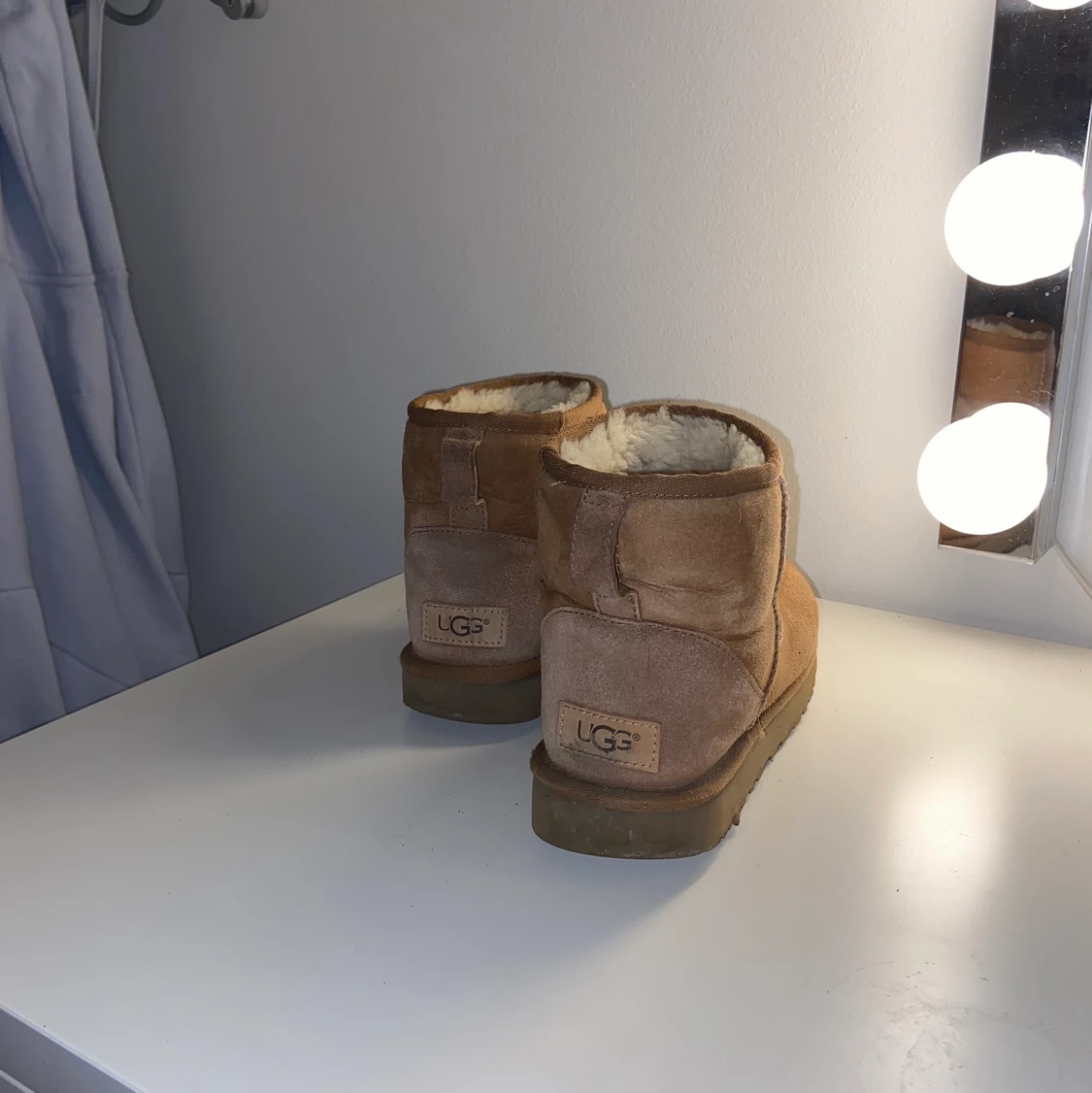 Uggs låga beige strl 39 - 90