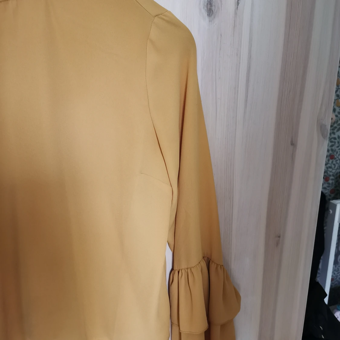 Fin gul blus strl 36 - 90