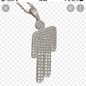 Billie eilish halsband - Söker detta halsband, hör av dig om du har och är intresserad av att sälja😄