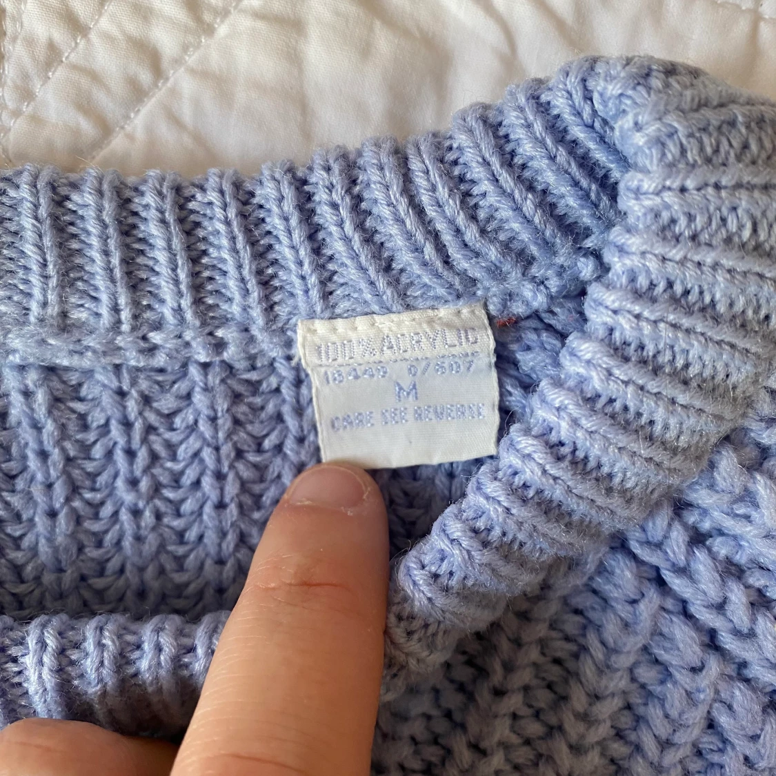 Blå stickad tröja - 90