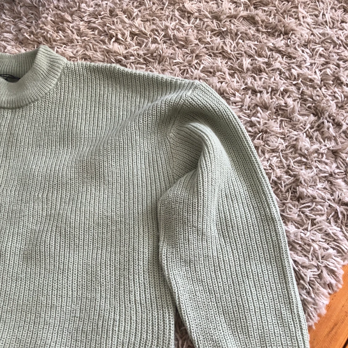 Mint grön stickad tröja i storlek s - 91