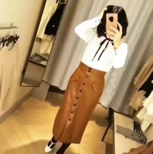 Kjol i läder - Brun kjol i läder, storlek 36