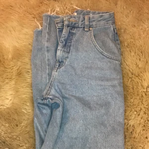 Jeans - Pull&Bear jeans, super fina och ger än en såååå fin form och tar verkligen fram ens kurvor 