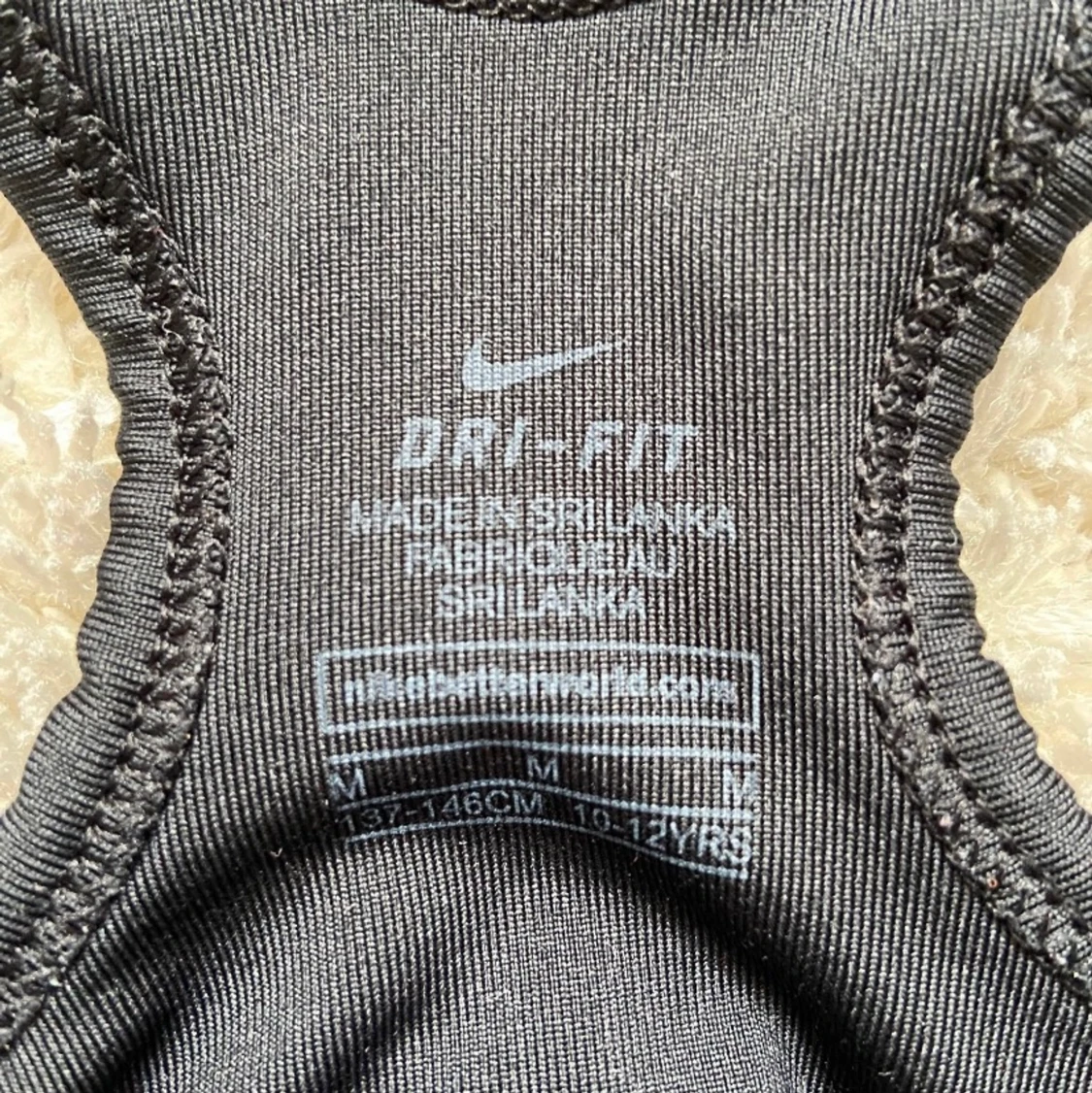 nike träningstop, strl M i barn - 91