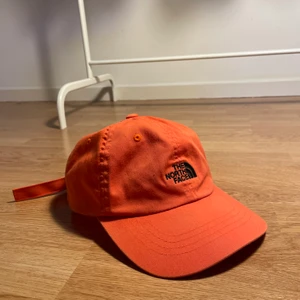 TheNorthFace - Keps - Keps i fint skick! Inte använd så mycket, NYPRIS:400kr