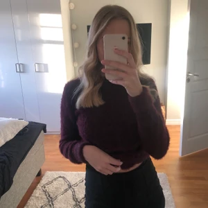 Mysig tröja❤️ - Såå mysig och fin tröja från Zara i storlek S. Tröjan är använd ett par gånger. Köparen står för frakten🥰