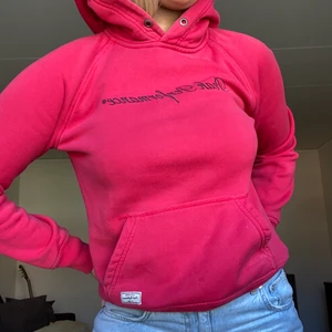 Hoodie peak performance  - Vintage men i bra skick. Storlek XL. Men passar från S-M/L skulle jag säga. (Liten i storlek)
