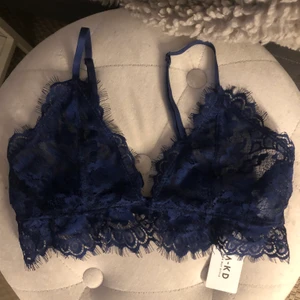 Bralette - Jättefin bralette köpt på NA-KD, säljer på grund av att jag redan har två och har aldrig använt denna. 