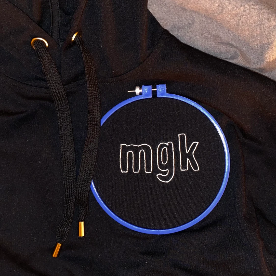 Broderad tröja - 91