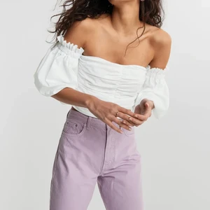 Vit topp från Gina tricot  - Vit topp med ballongärmar från Gina tricot💖