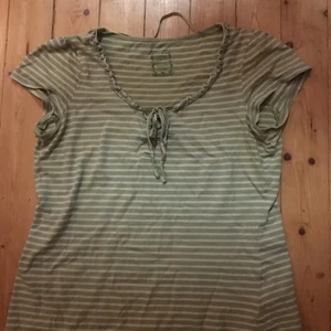 Jättegullig t-shirt - Ljusgrön, väldigt fin