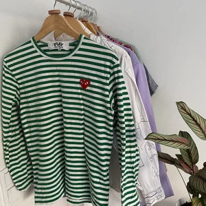 Comme de garcons - I använt skick men är fortfarande i fint skick. 