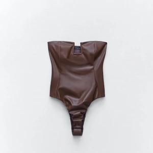 Body från zara, med prislapp kvar  - Ny body med prislapp kvar. Storlek M