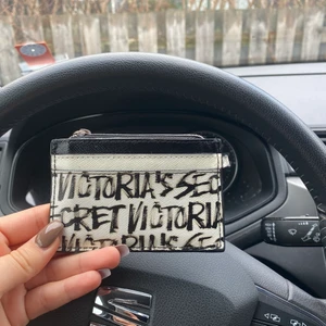 Plånbok  - Jättefin korthållare från Victoria Secret! 