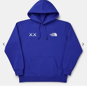 North face x Kaws - Collab mellan north face och kaws. Storlek M. Ny i plast