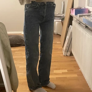 Jeans ❤️‍🔥💓 - Inte kommit till användning så hoppas att någon här kan få dom till bättre användning<3
