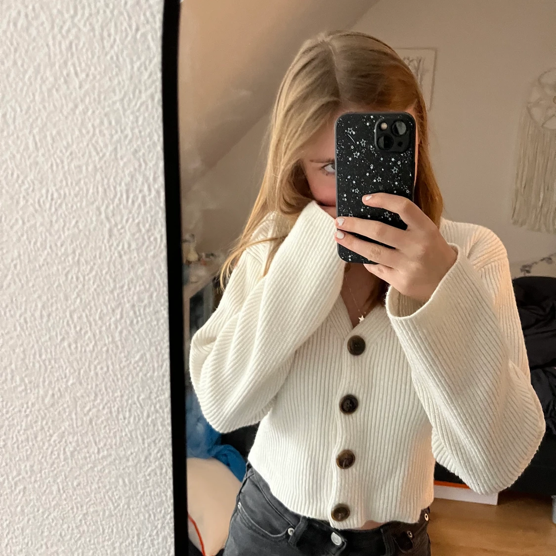 Vit kofta med knappar  - 90