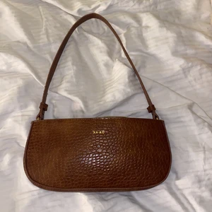 Brun Nakd Väska  - Jättebra skick! nästan aldrig använd