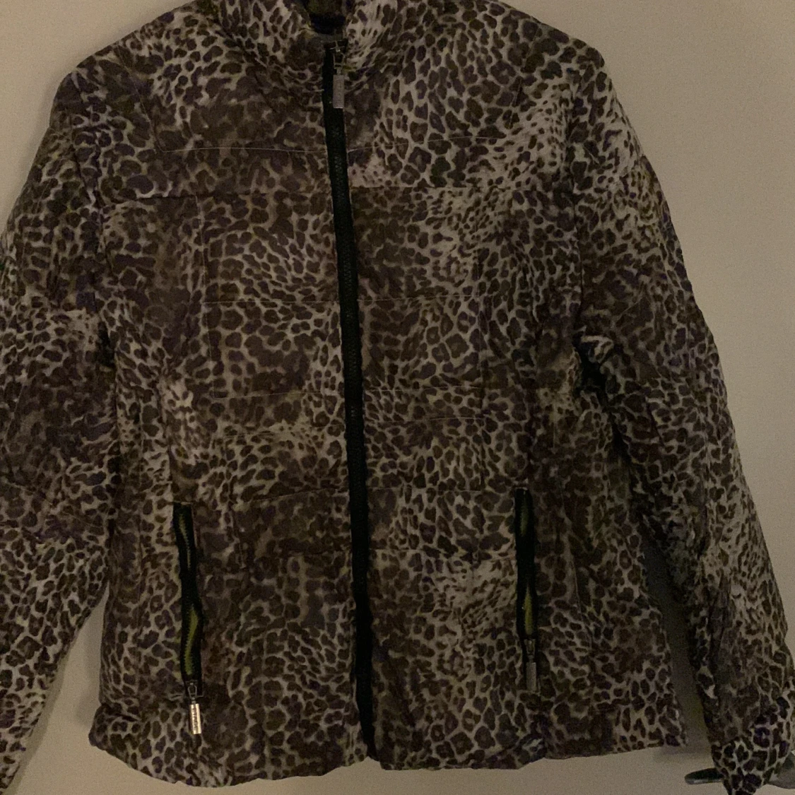 Leopard jacka
