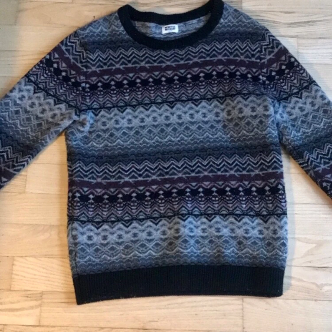 Stickad tröja från Weekday storlek M  - 90