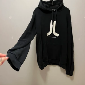 J.Lindeberg hoodie - J.Lindeberg hoodie i kill storlek XL. Jag har använt den som mycket Oversized haha. Super bra skick. 