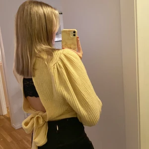 Stickad tröja - Stickad tröja från Asos, storlek 36. Använd fåtal gånger. 