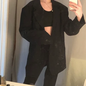 Blazer - Säljer en oanvänd blazer 