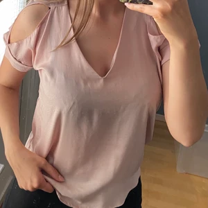 Tally Weijl Topp XS - Enkel och fin Blus/Topp från Tally Weijl. Mycket gott skick 🥰