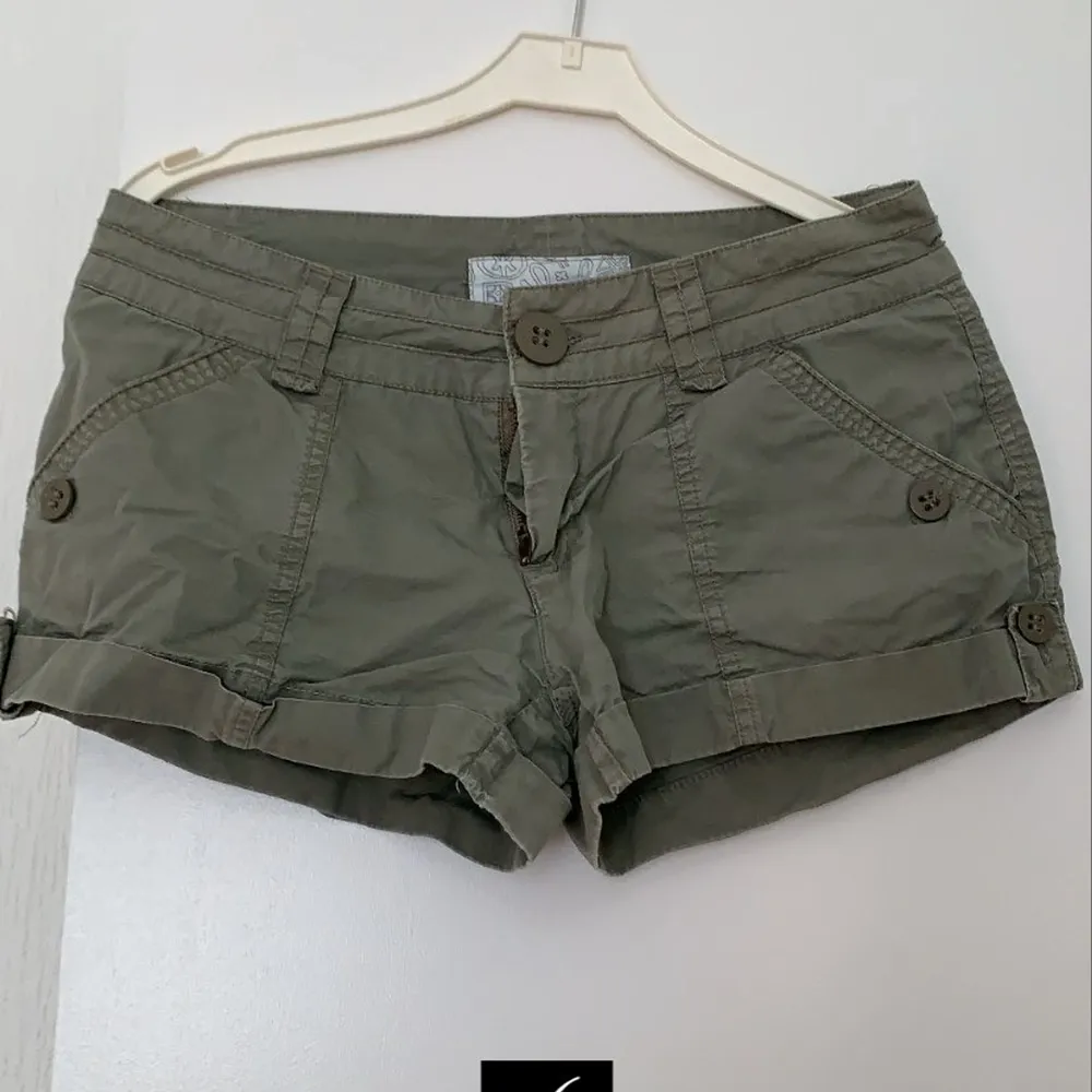 Shorts gröna . Shorts.