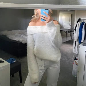 Off shoulder tröja NAKD x Iva Nikolina - Tröja från NAKD x Iva Nikolina i mycket fint skick 💕