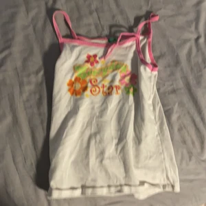 Fint line  - Fint line men ett snyggt tryck 